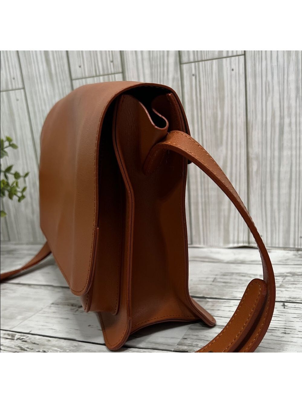Le Junev Brown Leather Crossbody Shoulder Bag Messenger Satchel - Picture 2 of 11